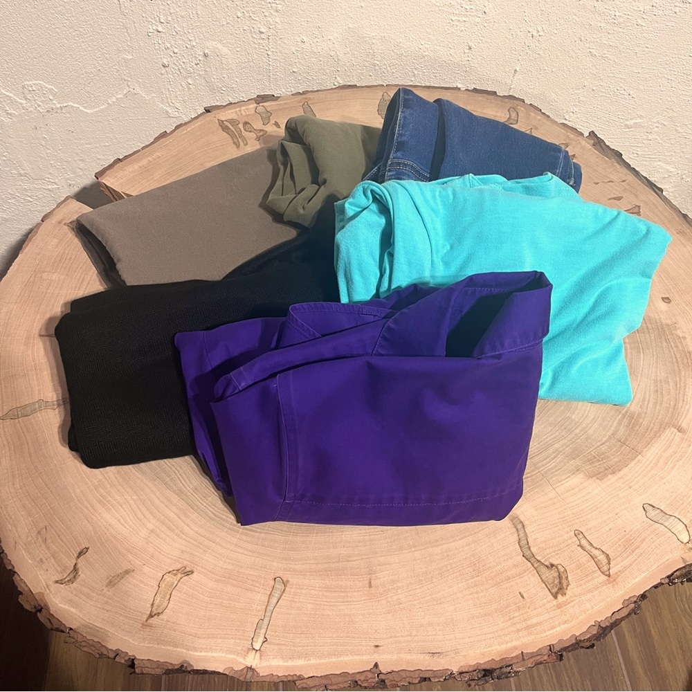 4lbs Women Clothes - Pants and Tops - keep what you want, reposh the rest!